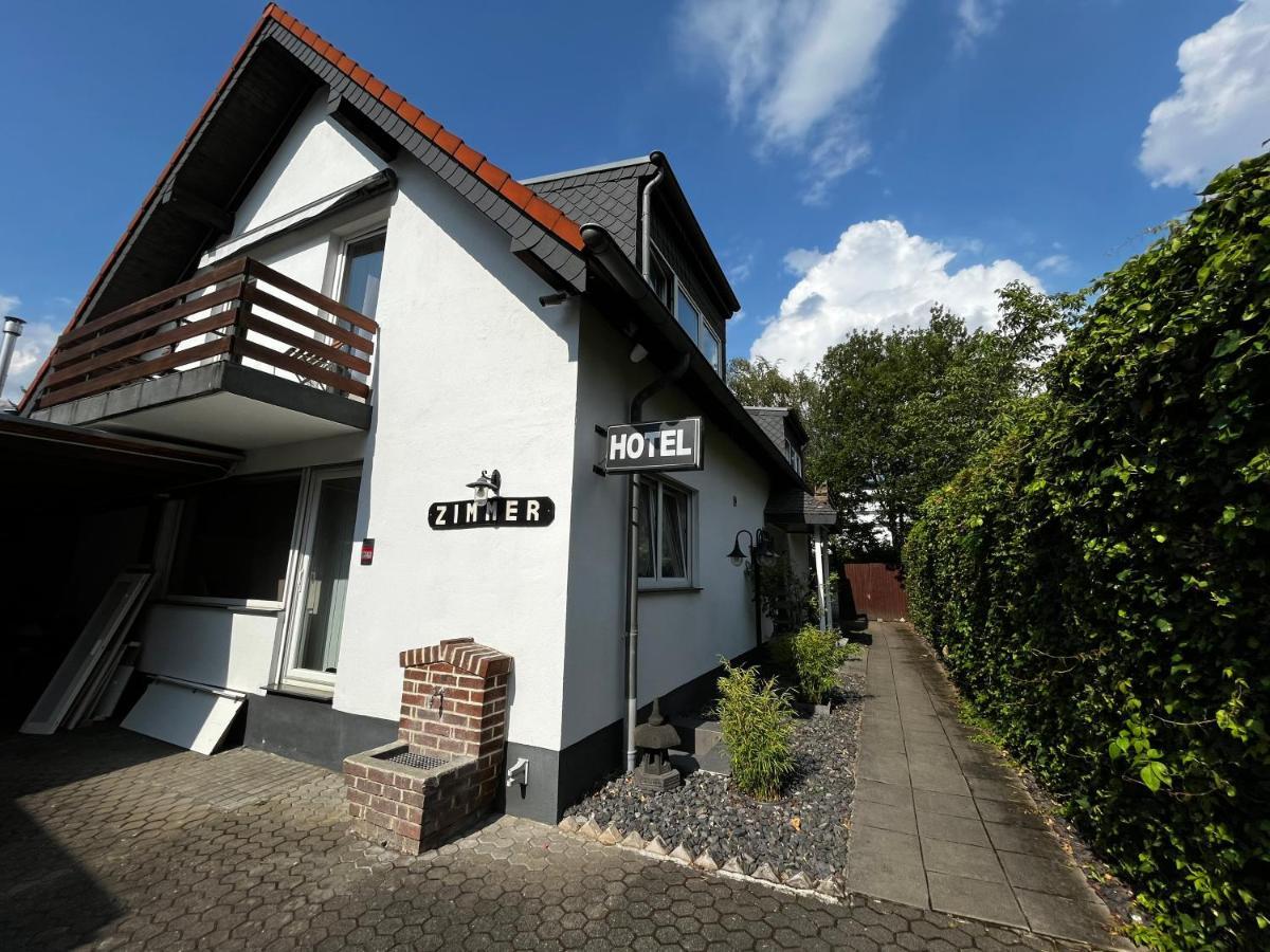 Hotelzimmer In Neusserstrasse 科隆 外观 照片